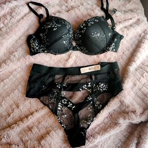 Victoria's Secret lingerie very sexy